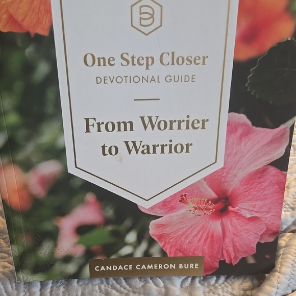 Candace Cameron Bure Other - Candace Cameron Bure Devotional Guide with Pink Floral Cover